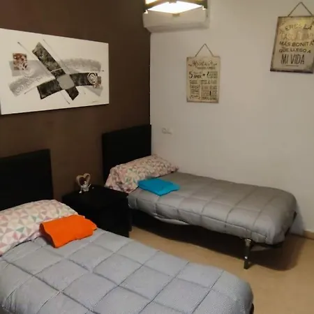 Holiday home Adosado Con Piscina A 10 Minutos De *
