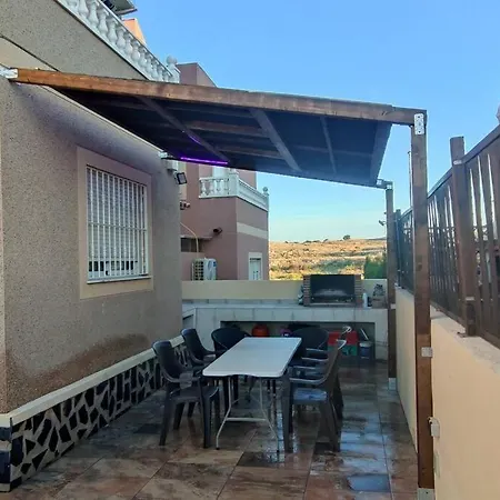 Adosado Con Piscina A 10 Minutos De *