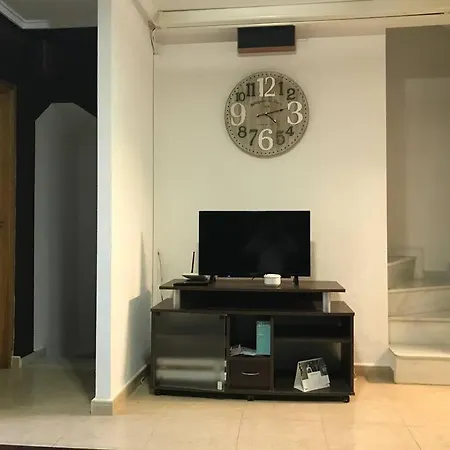 Adosado Con Piscina A 10 Minutos De 阿利坎特