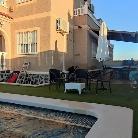 Adosado Con Piscina A 10 Minutos De *