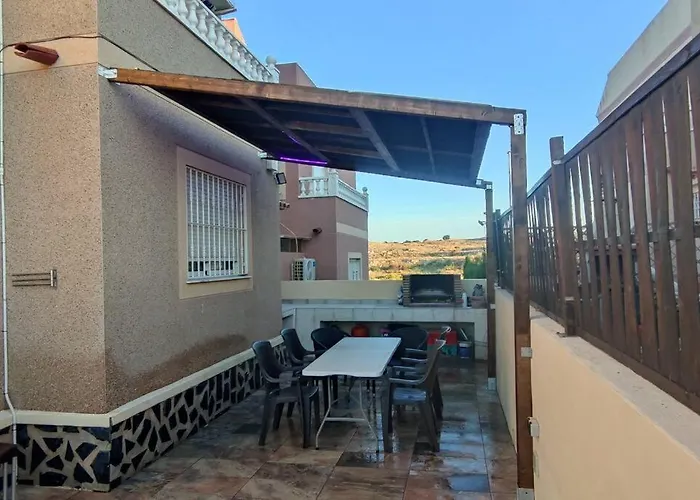 Adosado Con Piscina A 10 Minutos De *