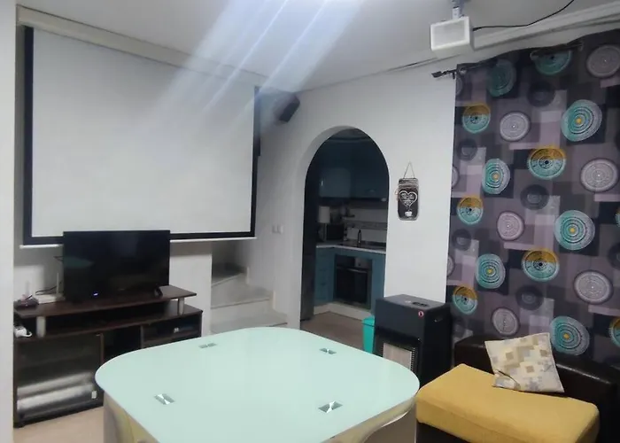 Adosado Con Piscina A 10 Minutos De *